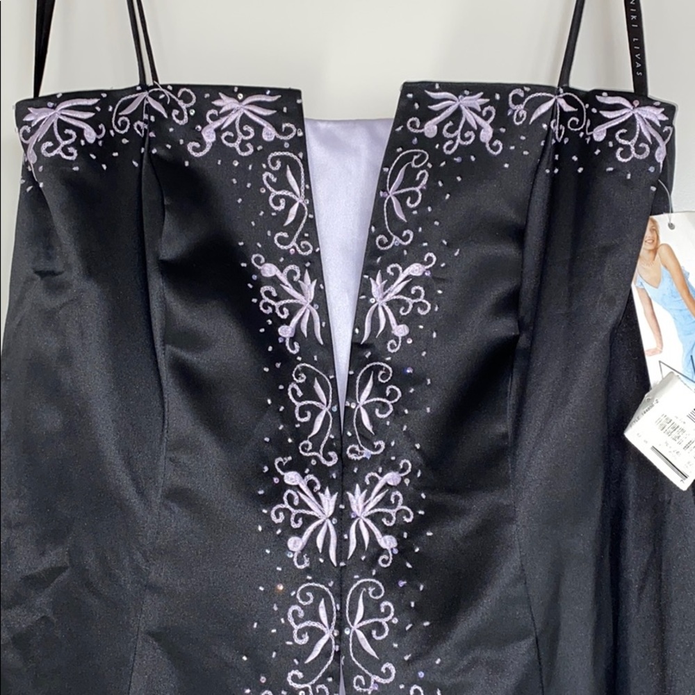 Dress - Picture 5 of 5